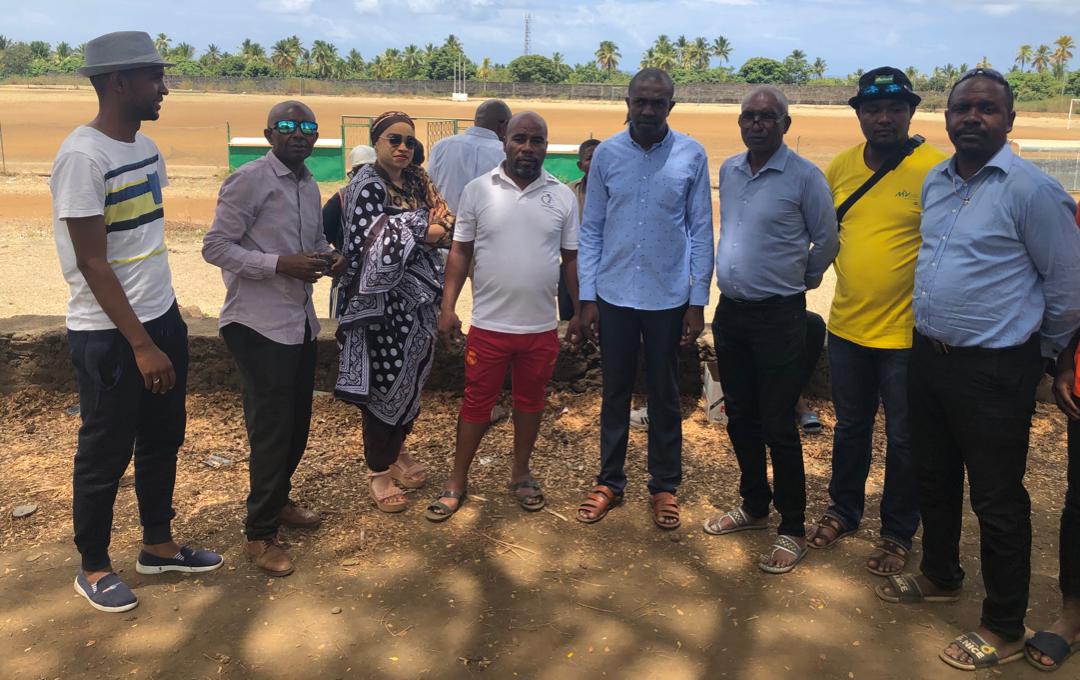 Anjouan : Sécurisation dès stades 14 rouleaux de grillage de stade remis à Domoni